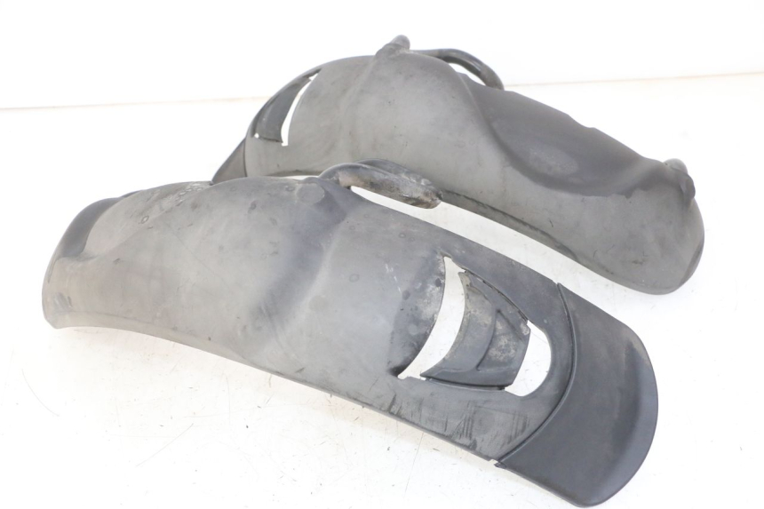 photo de FRONT FENDER PIAGGIO MP3 LT 300 (2010 - 2016) - Additional view of the item