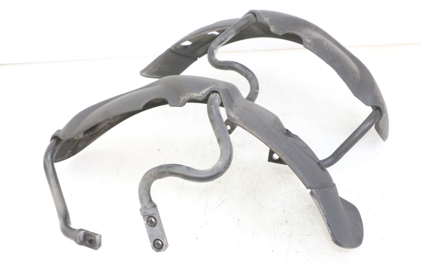 photo de FRONT FENDER PIAGGIO MP3 LT 300 (2010 - 2016) - Fixing points details