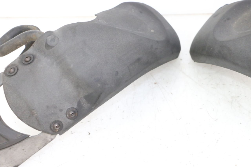photo de FRONT FENDER PIAGGIO MP3 LT 300 (2010 - 2016) - Additional view of the item