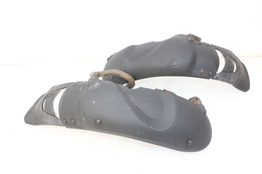 photo de FRONT FENDER PIAGGIO MP3 RL 250 (2006 - 2010) - Additional view of the item