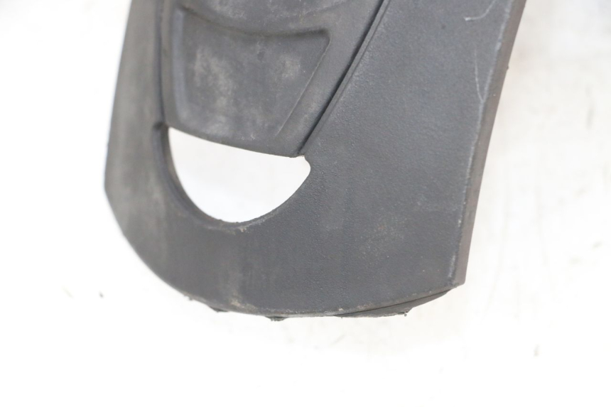 photo de FRONT FENDER PIAGGIO MP3 125 (2006 - 2014) - Surface and material condition