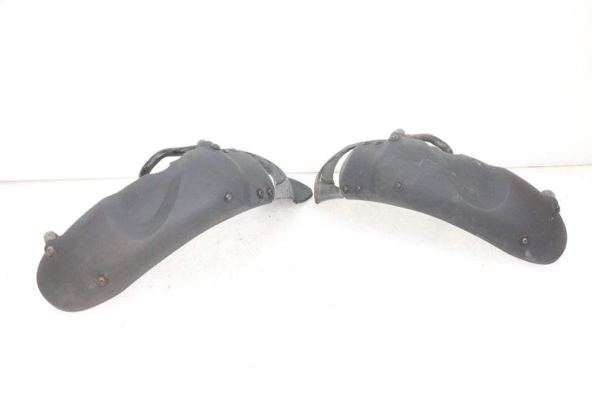 photo de FRONT FENDER PIAGGIO MP3 RL 250 (2006 - 2010) - Distinctive features