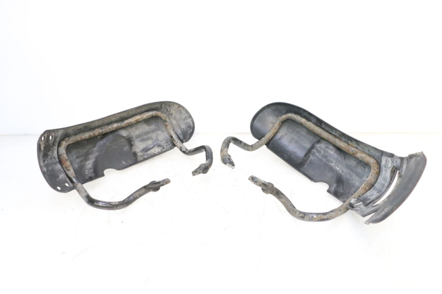 photo de FRONT FENDER PIAGGIO MP3 RL 250 (2006 - 2010) - Technical close-up