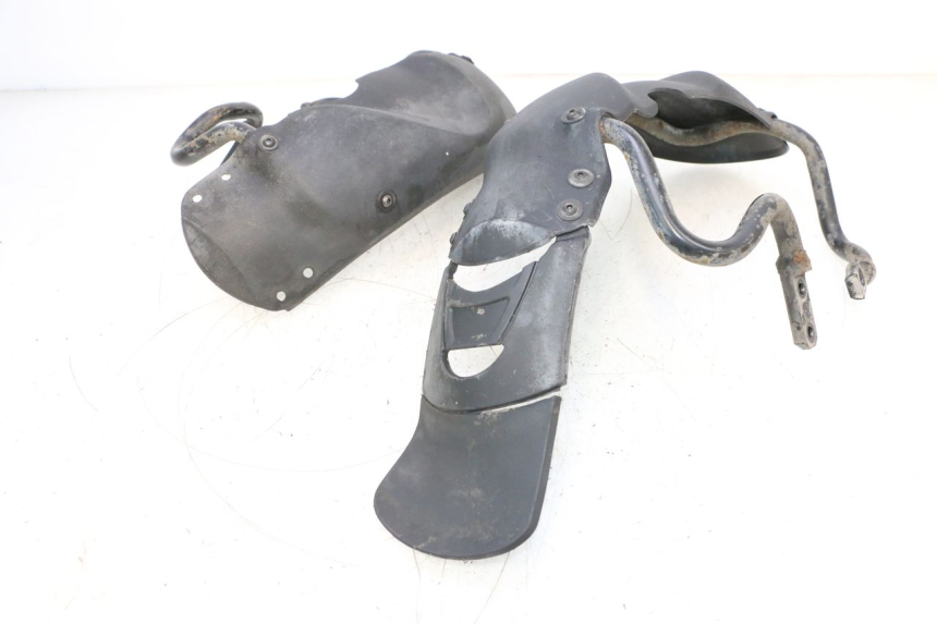 photo de FRONT FENDER PIAGGIO MP3 RL 250 (2006 - 2010) - Fixing points details