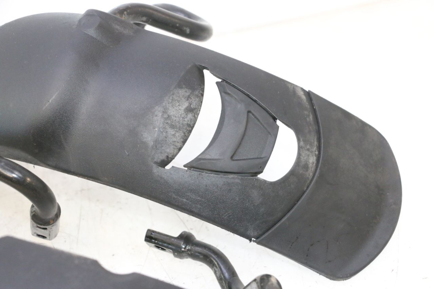 photo de FRONT FENDER PIAGGIO MP3 500 (2016 - 2018) - Distinctive features