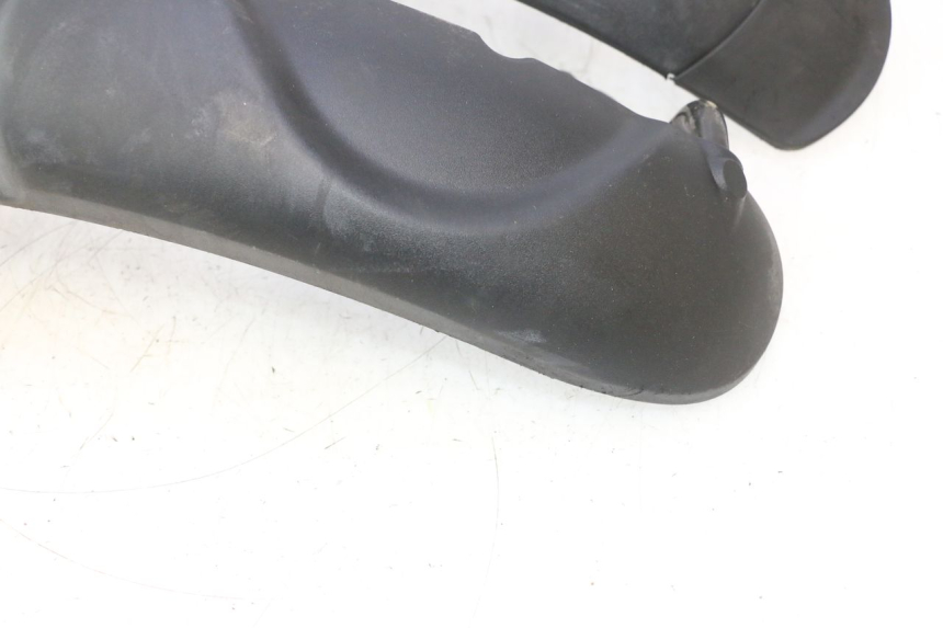 photo de FRONT FENDER PIAGGIO MP3 500 (2016 - 2018) - Component zoom