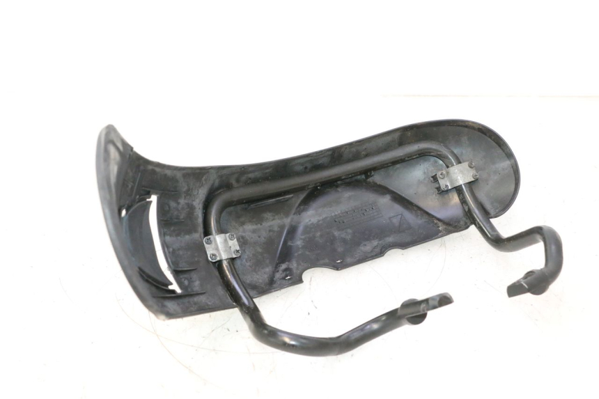 photo de FRONT FENDER PIAGGIO MP3 500 (2011 - 2015) - Zoom on usage condition