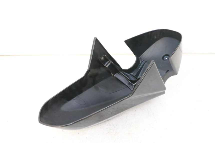 photo de FRONT FENDER KYMCO PEOPLE S 125 (2000 - 2008) - Zoom on usage condition