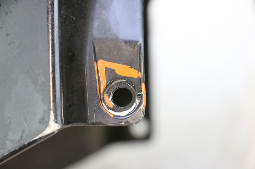 photo de FRONT FENDER PEUGEOT SATELIS 125 (2006 - 2009) - Component zoom