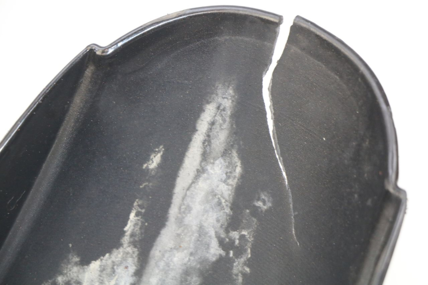 photo de FRONT FENDER APRILIA SCARABEO 100 (2003 - 2012) - Component detail