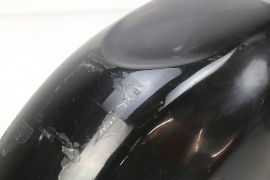 photo de FRONT FENDER SUZUKI SIXTEEN 125 (2008 - 2010) - Fixing points details