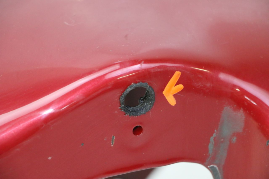 photo de FRONT FENDER TRIUMPH SPRINT 900 (1995 - 1998) - Fixing points details