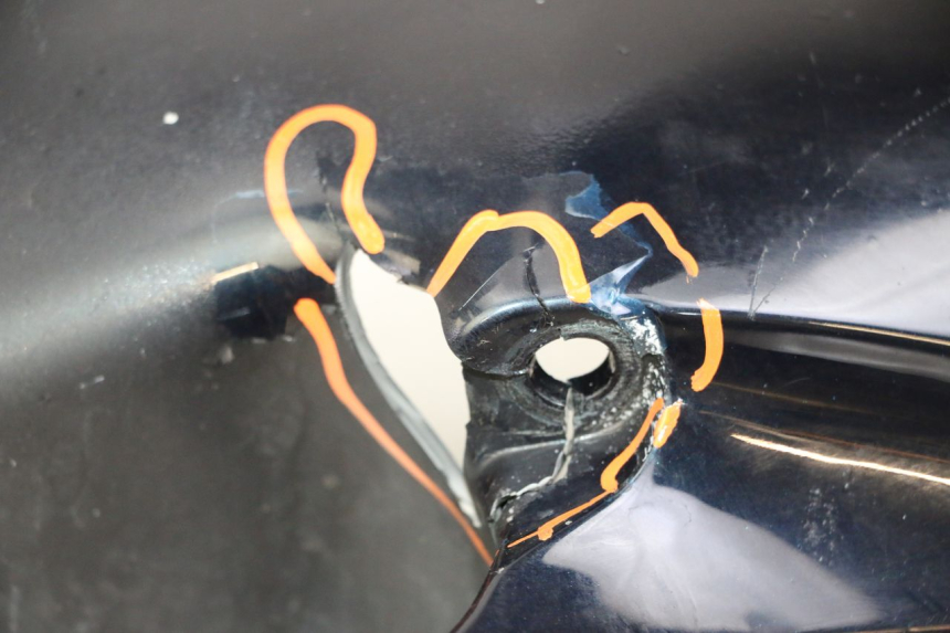 photo de FRONT FENDER HONDA ST PAN EUROPEAN 1300 (2002 - 2013) - Distinctive features