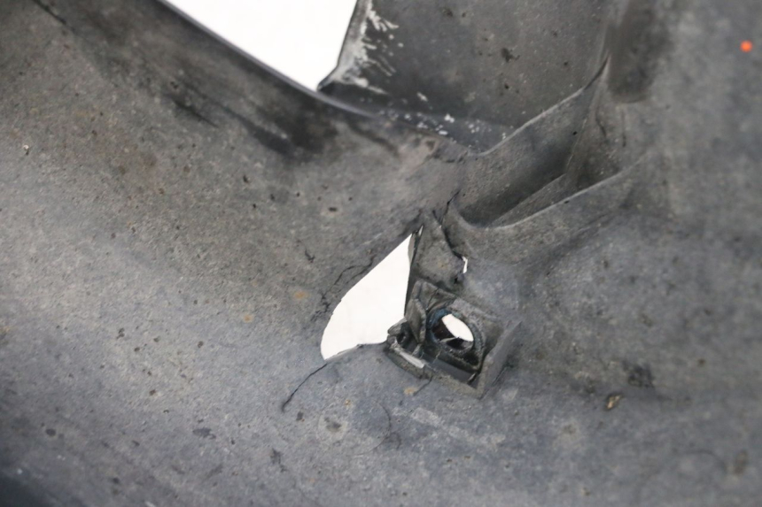 photo de FRONT FENDER HONDA ST PAN EUROPEAN 1300 (2002 - 2013) - Product overview