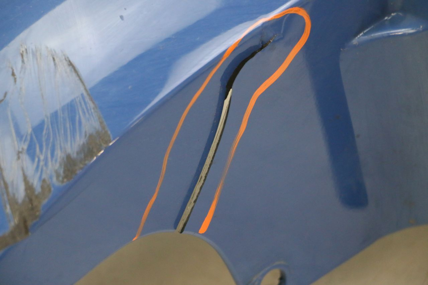 photo de FRONT FENDER YAMAHA TDM ABS 900 (2002 - 2014) - Technical close-up