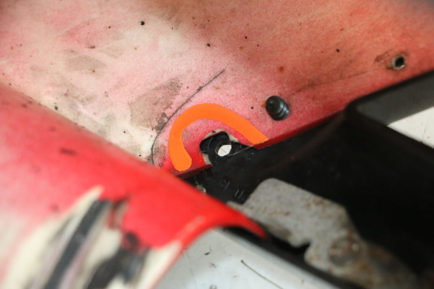 photo de FRONT FENDER PEUGEOT TREKKER TKR 50 (2005 - 2014) - Distinctive features