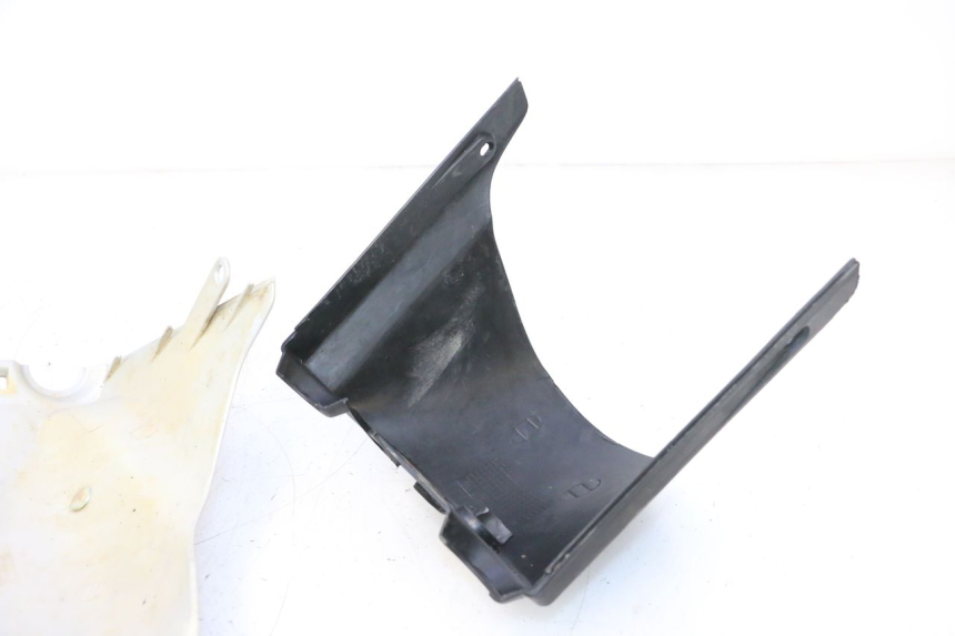 photo de FRONT FENDER PEUGEOT V-CLIC VCLIC 50 (2007 - 2013) - Component zoom