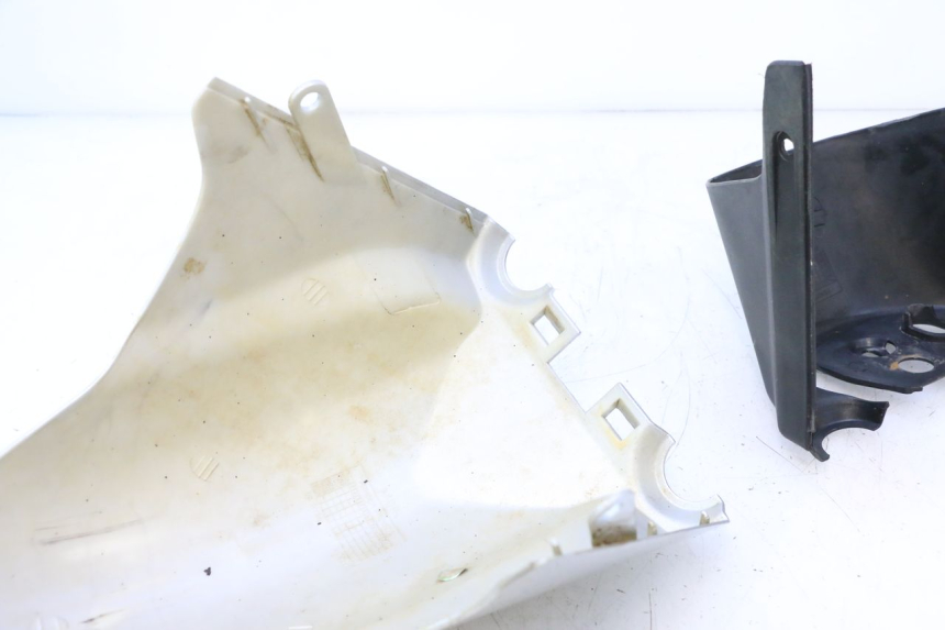 photo de FRONT FENDER PEUGEOT V-CLIC VCLIC 50 (2007 - 2013) - Supplementary product photo
