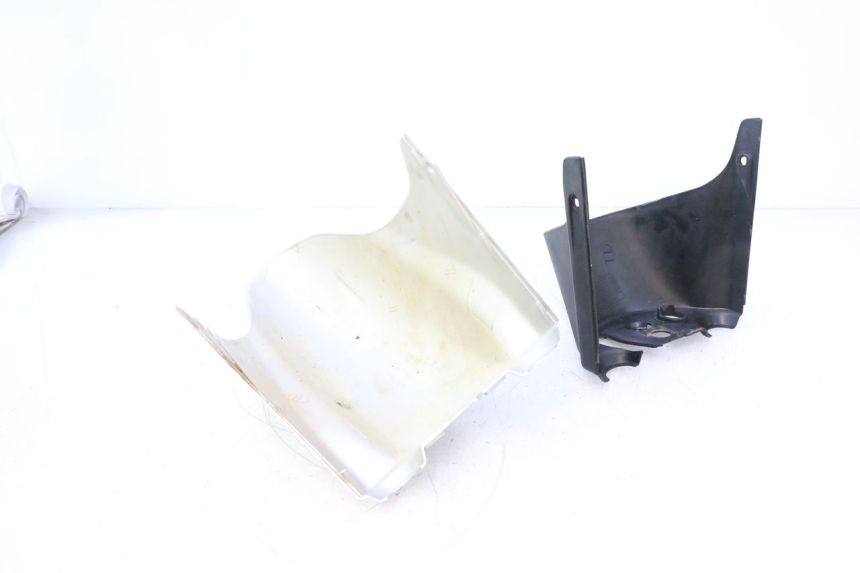 photo de FRONT FENDER PEUGEOT V-CLIC VCLIC 50 (2007 - 2013) - Focus on structure