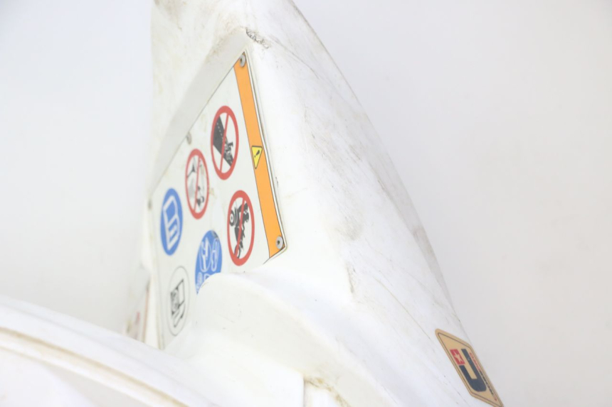 photo de FRONT FENDER YAMAHA YFM R RAPTOR 250 (2008 - 2014) - High-resolution close-up