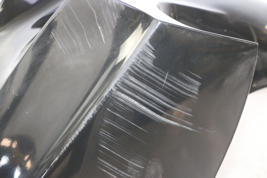 photo de FRONT MUDGUARD YAMAHA YP MAJESTY 125 (2007 - 2010) - High-resolution close-up