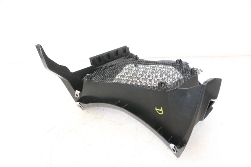 photo de RIGHT RADIATOR COVER CAN-AM SPYDER RS 1000 (2008 - 2012) - Technical close-up