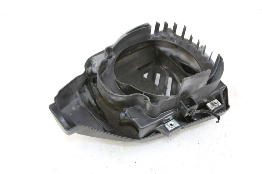 photo de RADIATOR COVER HONDA FORZA 125 (2015 - 2016) - Zoom on usage condition