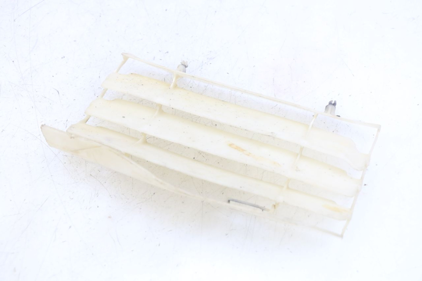 photo de LEFT RADIATOR GRILL HONDA CRF CR-F 450 (2009 - 2012) - Zoom on usage condition
