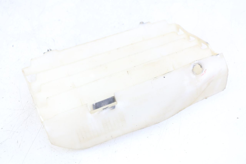 photo de LEFT RADIATOR GRILL HONDA CRF CR-F 450 (2009 - 2012) - Technical close-up