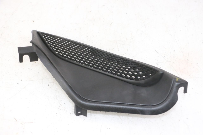 photo de LEFT RADIATOR COVER PIAGGIO NRG POWER PUREJET 50 (2018 - 2021) - Technical close-up