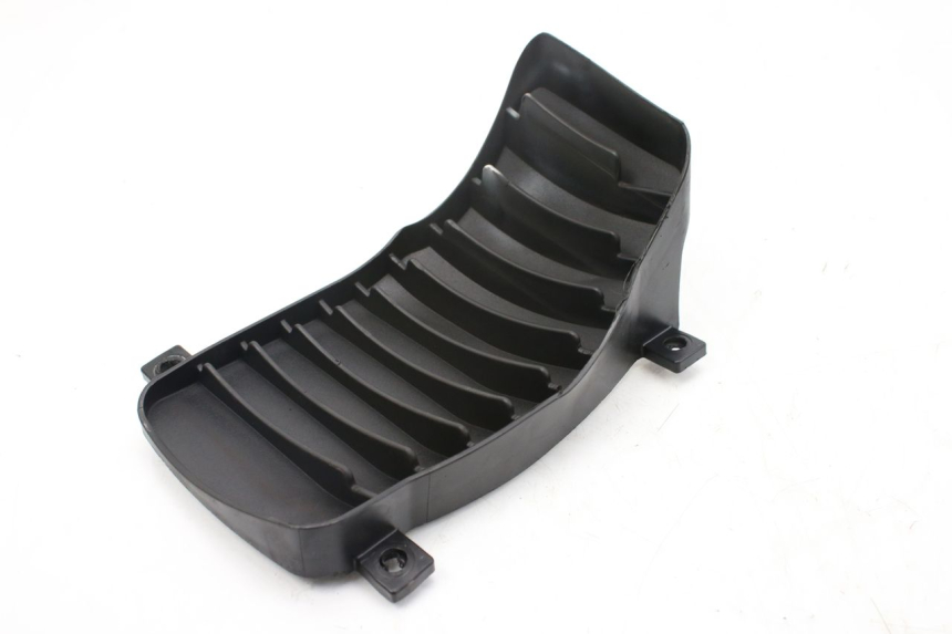 photo de LEFT RADIATOR GRILL PIAGGIO VESPA GTS IGET ABS 125 (2017 - 2023) - Main view