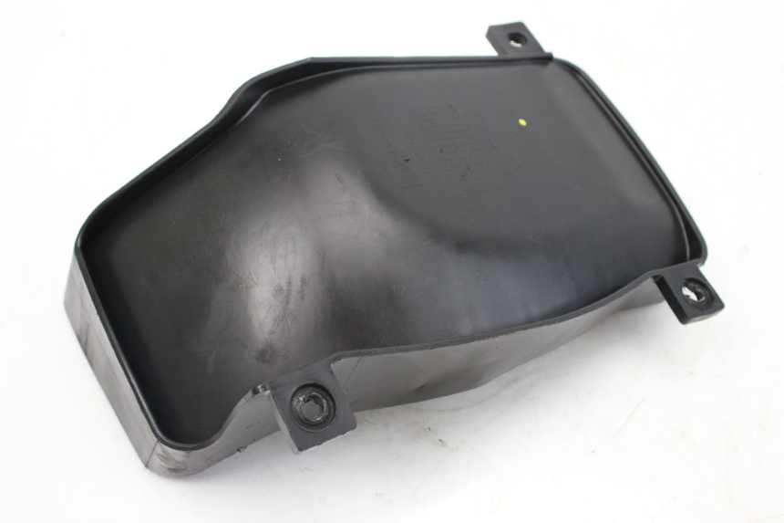 photo de LEFT RADIATOR GRILL PIAGGIO VESPA GTS IGET ABS 125 (2017 - 2023) - Technical close-up