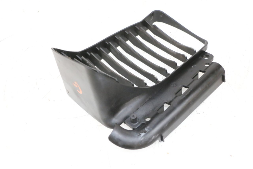 photo de LEFT RADIATOR COVER PIAGGIO VESPA GTS SUPER IE 125 (2009 - 2016) - Zoom on usage condition