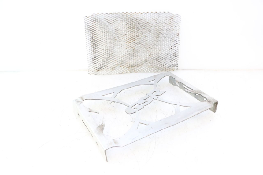 photo de RADIATOR COVER SUZUKI GSR 600 (2005 - 2012) - High-resolution close-up