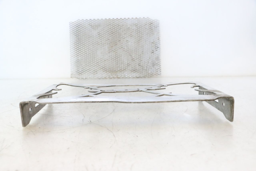 photo de RADIATOR COVER SUZUKI GSR 600 (2005 - 2012) - Fixing points details