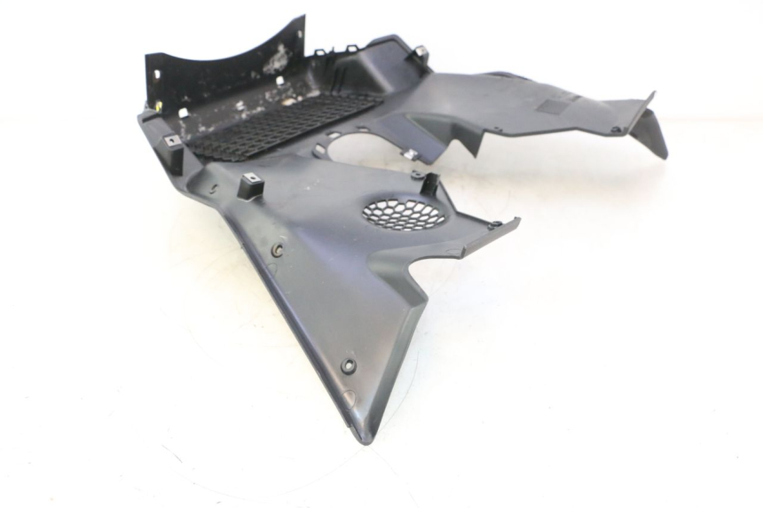 photo de RADIATOR COVER PIAGGIO MP3 HPE 530 (2022 - 2026) - Product overview