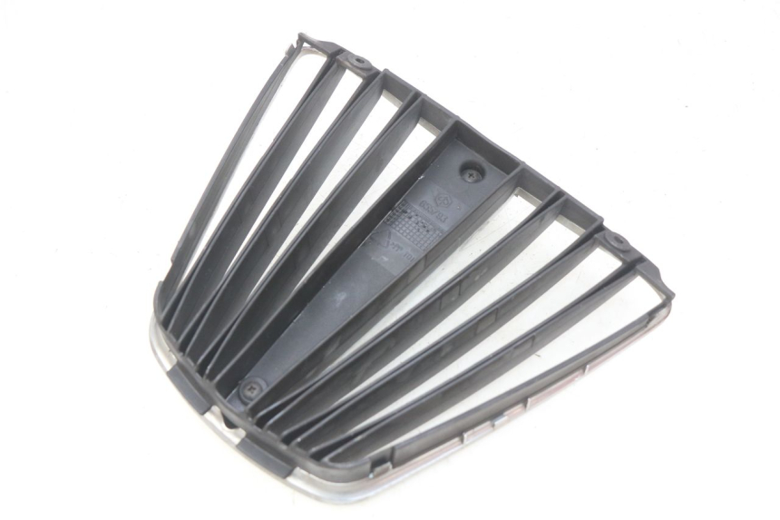 photo de RADIATOR GRILLE PIAGGIO MP3 LT 400 (2007 - 2012) - Technical close-up