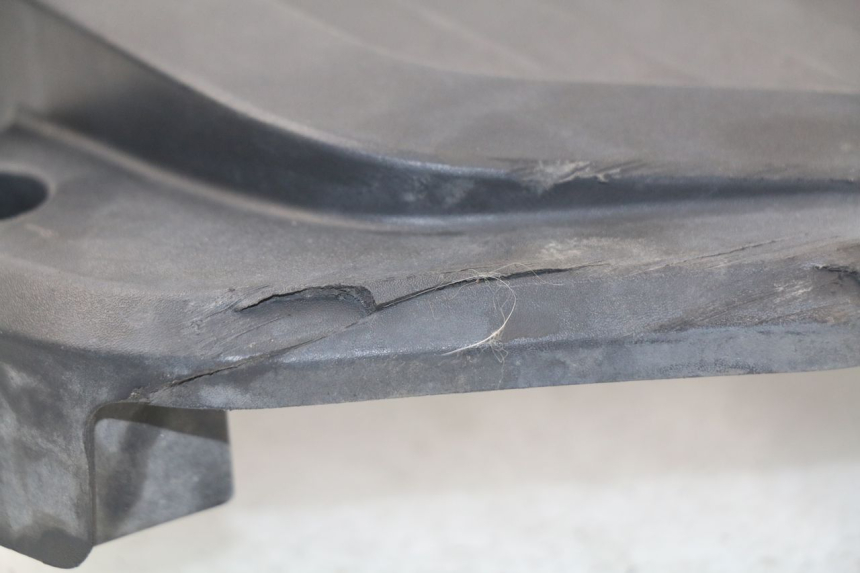 photo de RADIATOR GRILLE HONDA PCX (JF47) 125 (2012 - 2013) - Fixing points details