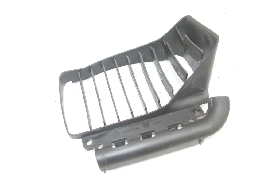 photo de RADIATOR GRILLE PIAGGIO VESPA GRANTURISMO 125 (2003 - 2007) - Technical close-up