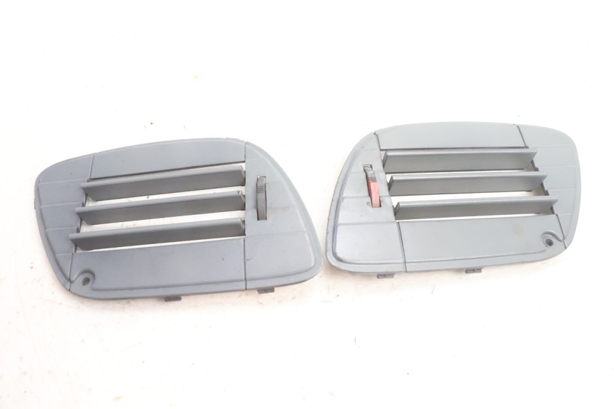 photo de RADIATOR COVER GILERA RUNNER SP 50 (2002 - 2004) - Component detail