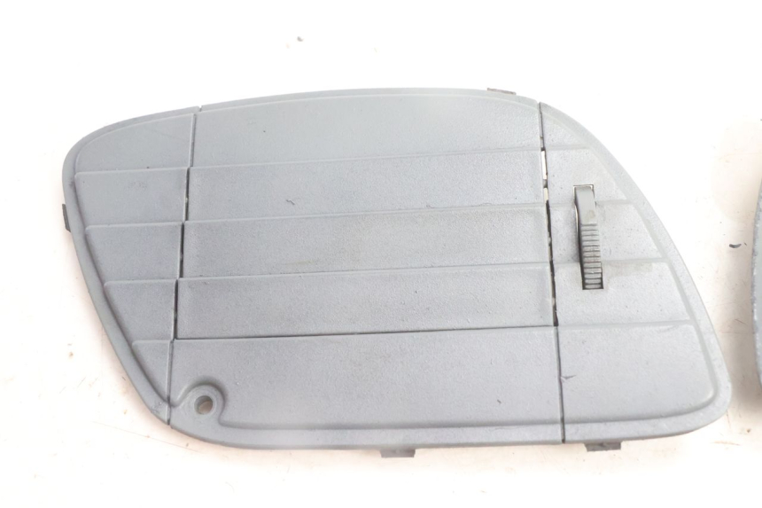 photo de RADIATOR COVER GILERA RUNNER SP 50 (2002 - 2004) - Alternative perspective