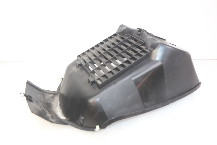 photo de RADIATOR GRILLE PEUGEOT SATELIS 125 (2010 - 2012) - Zoom on usage condition