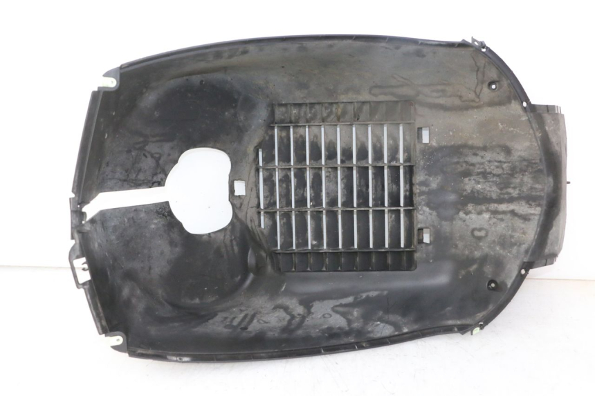 photo de RADIATOR COVER PEUGEOT SATELIS 125 (2013 - 2018) - Main view