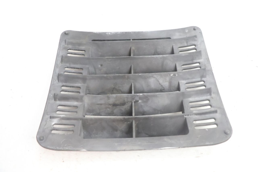photo de RADIATOR COVER APRILIA SCARABEO GT 125 (1999 - 2007) - Main view