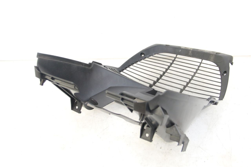 photo de RADIATOR COVER MBK SKYCRUISER 125 (2006 - 2009) - Fixing points details