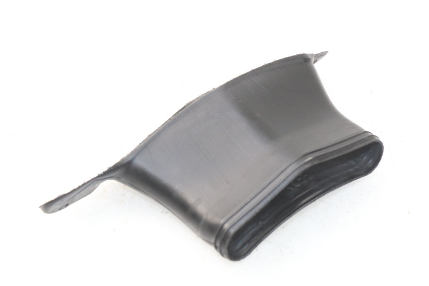 photo de RADIATOR COVER TRIUMPH SPRINT ST ABS 1050 (2005 - 2007) - Component detail