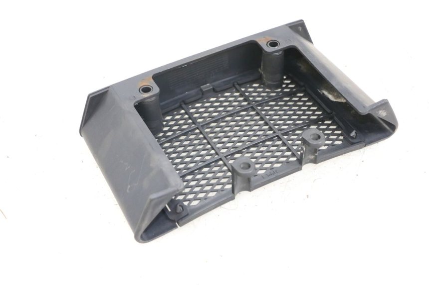 photo de RADIATOR GRILLE DAELIM VL DAYSTAR 125 (2000 - 2011) - Component detail