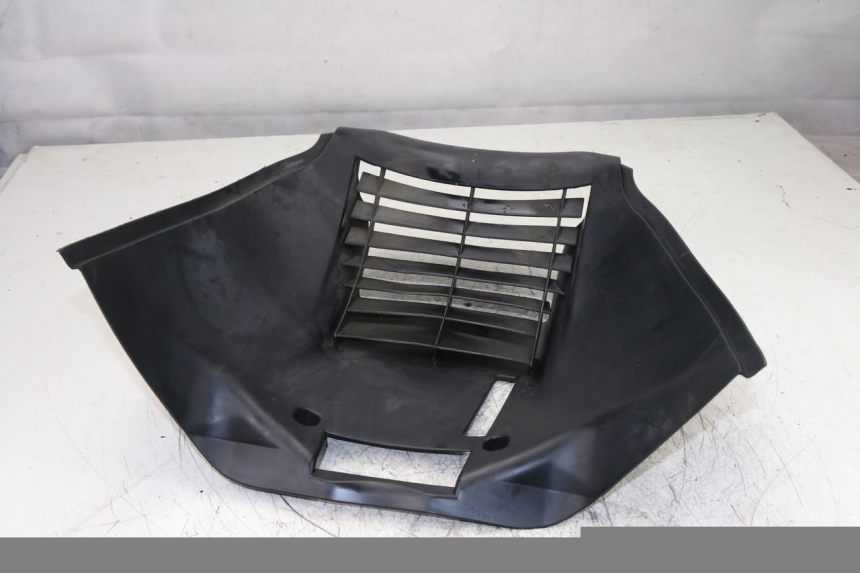 photo de RADIATOR COVER YAMAHA YP MAJESTY ABS 400 (2007 - 2009) - Fixing points details