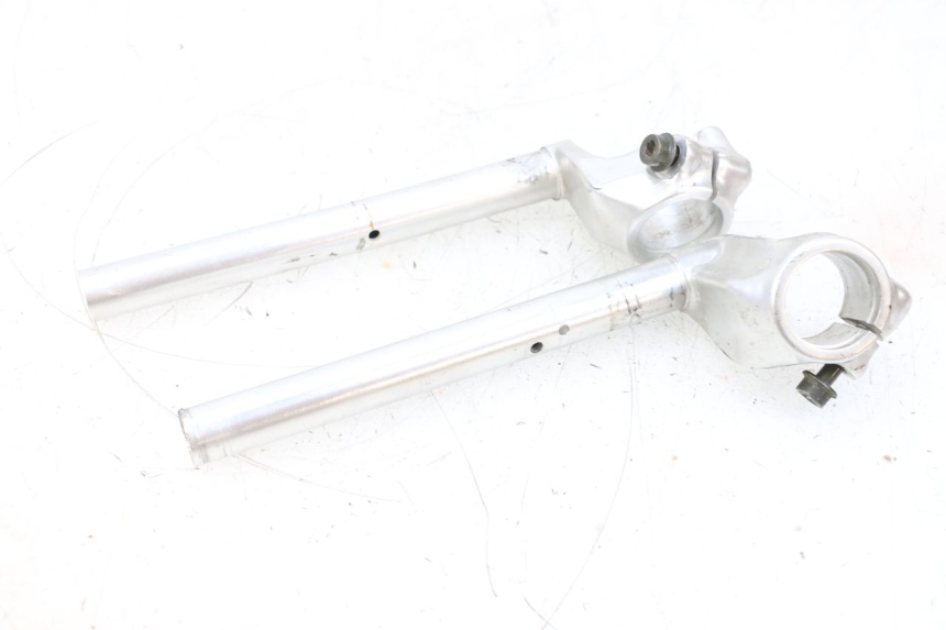 photo de HANDLEBAR HONDA NSR R 125 (1994 - 2003) - Zoom on usage condition