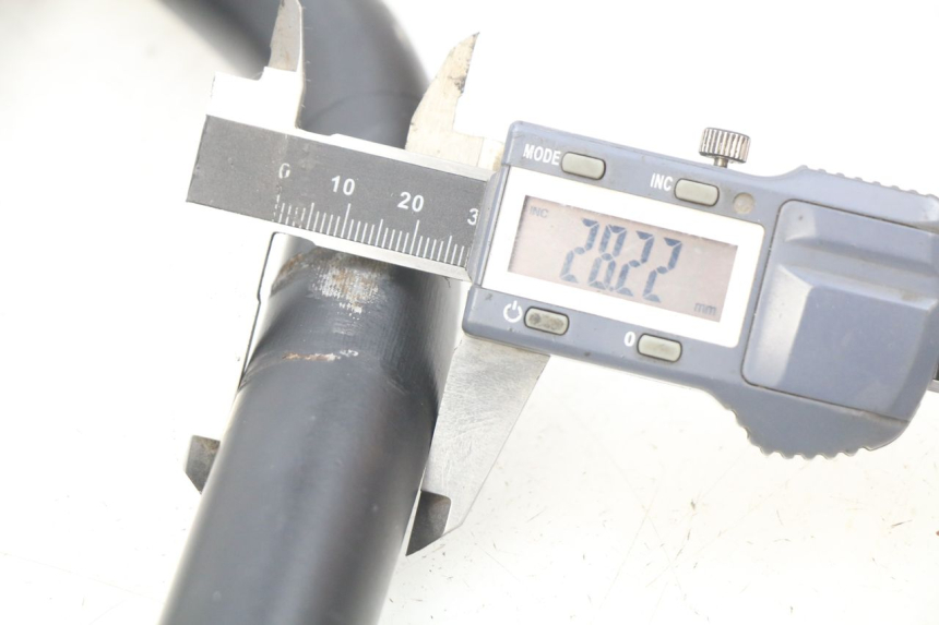 photo de HANDLEBAR APOLLO RFZ 125 - Zoom on usage condition